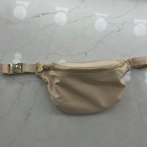 Stoney Clover Lane classic Fanny Pack Sand